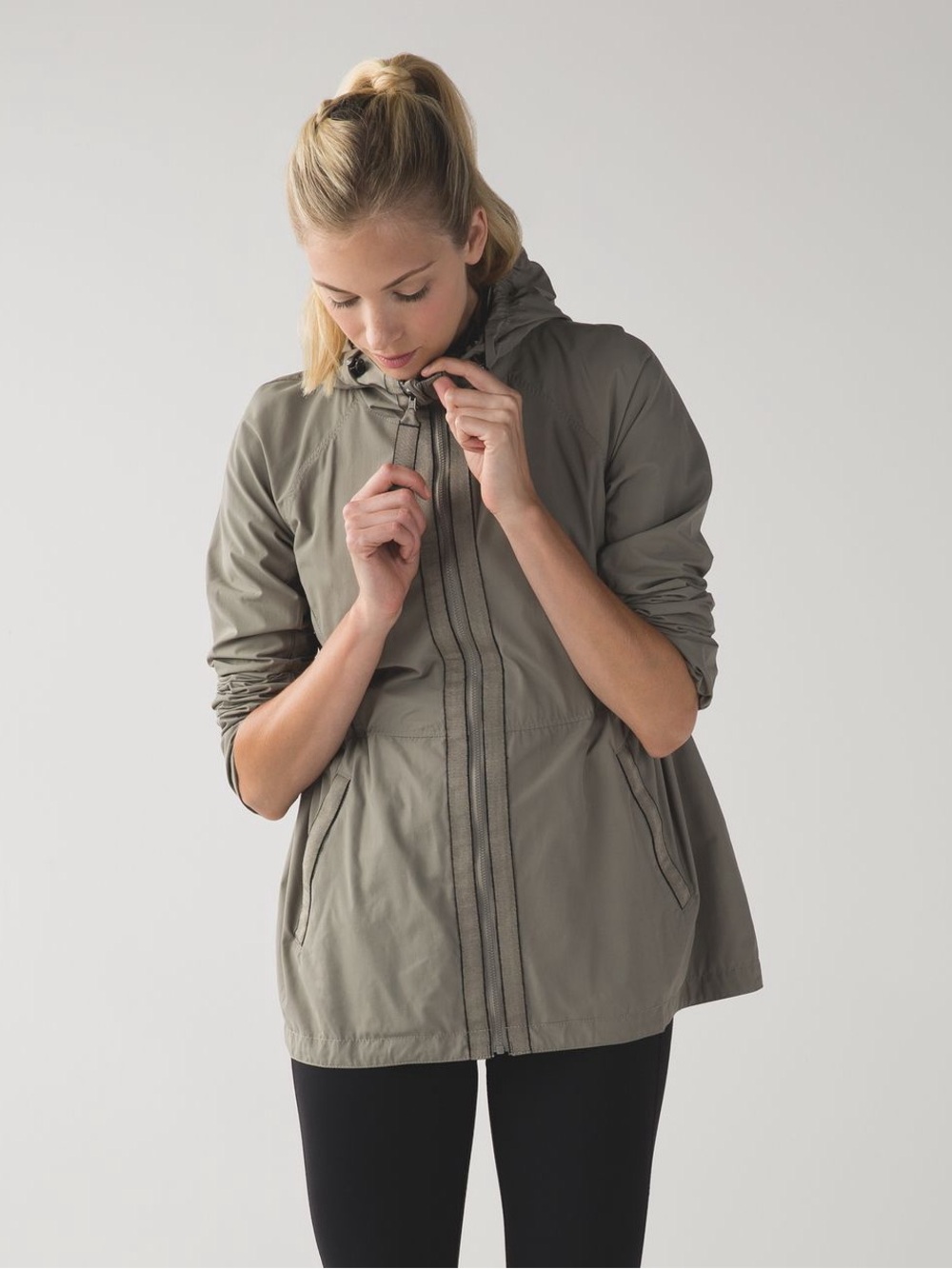 Lululemon Rain for Daze Jacket size 4